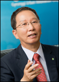 최승대(공기업인/전공무원/경기도시공사사장)
경기도시공사(사장 최승대·사진)는 20일 광교신도시 이후 최대사업으로 추진중인 남양주 진건·지금지구 ‘다산’도시 현장 방문을 시작으로 현장경영에 시동을 걸었다.