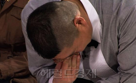 강호동(MC/개그맨)
좀처럼 감정을 드러내지 않는 MC 강호동이 눈물을 보였다.