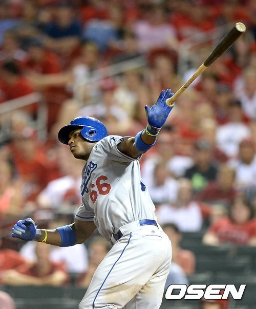 야시엘푸이그(YasielPuig/야구선수/LA다저스외야수)
LA 다저스가 2연패를 끊고 다시 승수 쌓기의 시동을 걸었다.