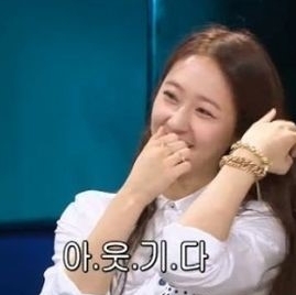 크리스탈(정수정/가수/에프엑스)
걸그룹 에프엑스 멤버 크리스탈이 방송에서 무표정한 이유를 밝혀 화제를 모으고 있다.