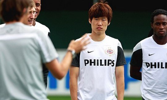 박지성(축구선수/PSV아인트호벤미드필더)
2005년 5월 5일 필립스 스타디움에서 열린 AC밀란(이탈리아)과 유럽축구연맹(UEFA) 챔피언스리그 준결승 2차전. 박지성은 전반 9분만에 골 그물을 찢을 듯한 강한 왼발슛으로 선제골을 뽑았다.