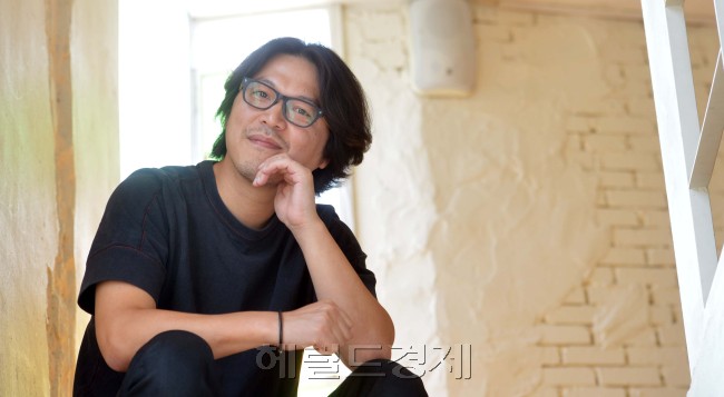봉만대 감독<br />김명섭 기자 msiron@heraldcorp.com
봉만대 감독
김명섭 기자 msiron@heraldcorp.com
봉만대 감독
김명섭 기자 msiron@heraldcorp.com