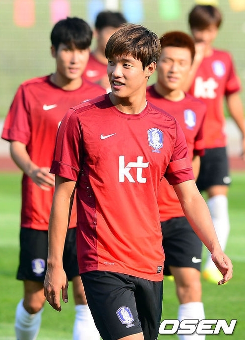 홍정호(축구선수/제주유나이티드FC수비수)
프로축구 제주 유나이티드의 중앙수비수 홍정호(24)가 독일 분데스리가행을 타진하기 위해 독일로 향했다.