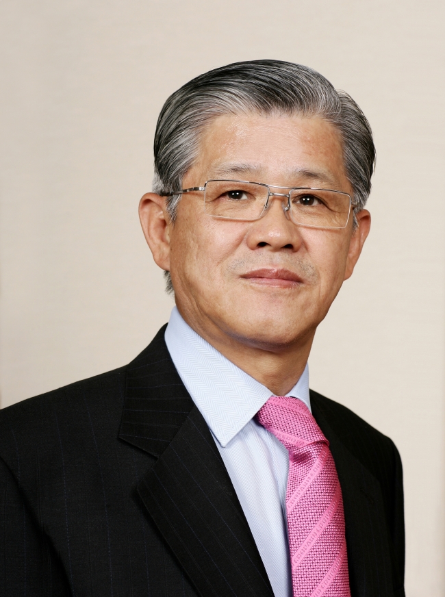 최신원(기업인/SKC대표이사회장/경기사회복지공동모금회회장/수원상공회의소회장)
SKC and SK Telesys chairman Choi Shin-won has been appointed to the international board of governors of the Pacific Forum CSIS (Center for Strategic & International Studies), SK Telesys said.
