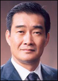 유경선(기업인/유진그룹회장)
유진기업(회장 유경선ㆍ사진)이 최대주주로 참여한 ‘나눔로또컨소시엄’이 조달청과 차기 복권수탁사업자 선정사업 본계약을 체결했다고 4일 밝혔다.