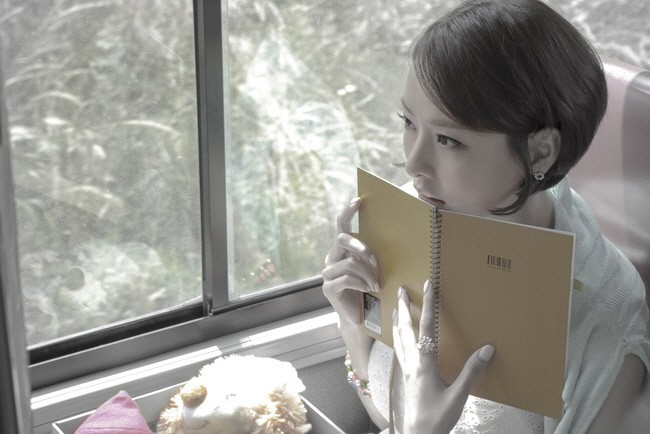 이다희(탤런트/영화배우)
배우 이다희도 뜨거웠다. 올 최고 흥행작으로 꼽히는 ‘너의 목소리가 들려(SBS)’에서 서도연 검사 역할을 맡으면서다. 알아보는 사람들도 부쩍 늘었다. 키가 커 “연예인인가?”라는 이야기만 듣던 이다희도 이젠 캐릭터로 불리게 됐다. “어? 서검이다!”
