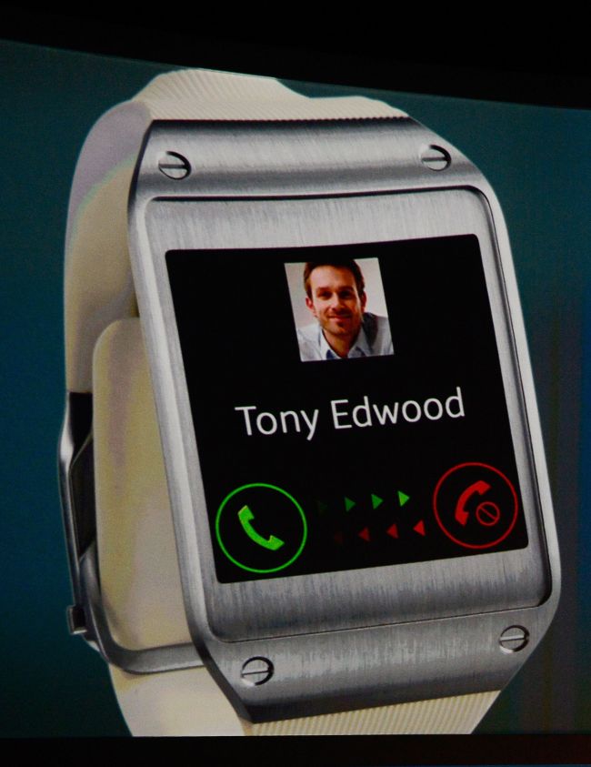 Samsung presents its Galaxy Gear smartwatch at the IFA (Internationale Funkausstellung) electronics trade fair in Berlin on Wednesday. (AFP-Yonhap News)