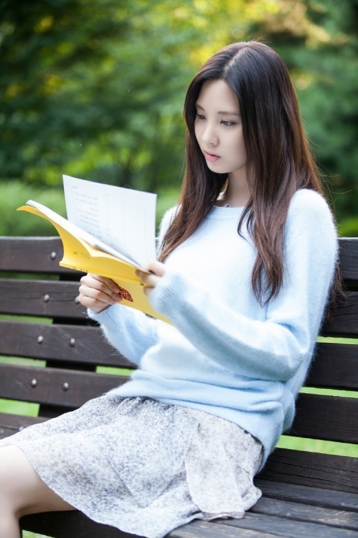 서현(서주현/가수/소녀시대/소녀시대-태티서)
소녀시대 서현이 대본에 푹 빠진 모습이 포착됐다.