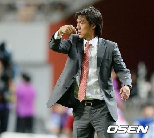 홍명보(축구감독/전축구선수/축구국가대표팀)
1.5군 전력이라지만 홍명보호가 출범 후 만난 팀 가운데 가장 월드컵 본선 상대에 근접하다. 템포와 압박, 조직력을 근간으로 하는 홍명보호가 최적의 상대를 맞아 어떤 색깔을 보여줄지 관심이다.