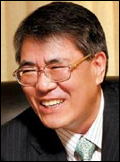 장평순(기업인/교원그룹회장)
교원그룹(대표 장평순ㆍ사진)이 취업 준비생을 대상으로 취업멘토링 강연 ‘Start Your Career(이력을 시작하라)’를 오는 27일 개최한다고 9일 밝혔다.