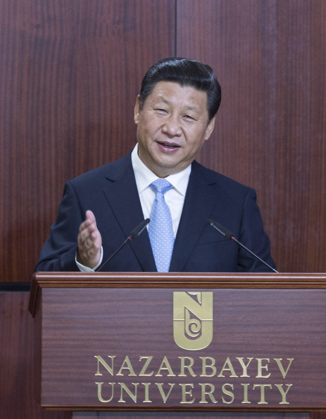 시진핑(XiJinping/정치인/중국국가주석/중국공산당중앙군사위원회주석)
Chinese President Xi Jinping delivers a speech at the Nazarbayev University in Astana, Kazakhstan.   Xinhua-Yonhap News