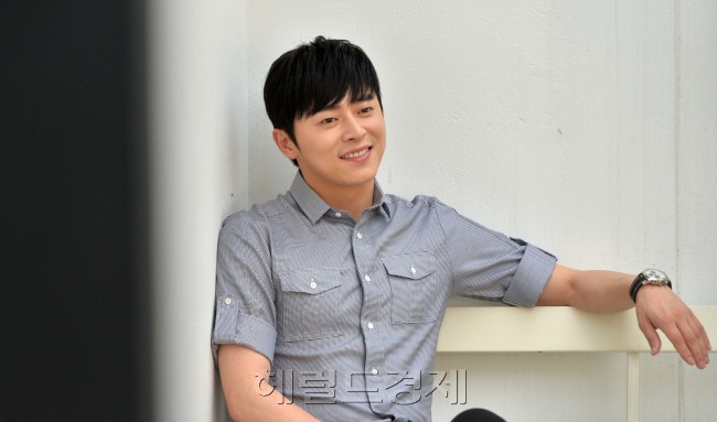 조정석 인터뷰.<br />이상섭 기자. babtong@heraldcorp.com 2013.09.09
조정석 인터뷰.
이상섭 기자. babtong@heraldcorp.com 2013.09.09
조정석 인터뷰.
이상섭 기자. babtong@heraldcorp.com 2013.09.09