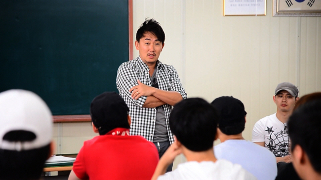 이승철(가수)
이승철이 밝히기 어려운 진솔한 인생철학을 고백해 화제다.