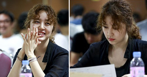 윤은혜(탤런트/영화배우)
쟁쟁한 ‘그녀’들이 돌아온다. ‘지우히메’와 ‘카리스마’ 여왕, ‘로코퀸’의 가을 브라운관 대전. 배우 최지우 하지원 윤은혜다. 이들의 선택은 각양각색이다. 일드 리메이크작인 ‘수상한 가정부’는 현대물, 이 드라마는 최지우 배우 인생을 통틀어 최고의 변신을 지켜볼 무대가 될 전망이다. 하지원은 ‘기황후’를 통해 무려 7년 만에 ‘사극’에 도전했고, 윤은혜의 선택은 요즘 잘나간다는 ‘판타지’다.