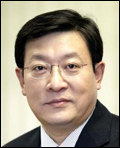 허태수(기업인/GS홈쇼핑대표이사사장)
허태수 GS샵 사장<사진>은 11일 “뷰티 산업을 대표하는 파트너사와 손잡고 대한민국을 넘어 GS샵이 진출한 6개국을 비롯한 글로벌 뷰티시장에서 ‘K-뷰티’열풍을 불러 일으키겠다”고 밝혔다.