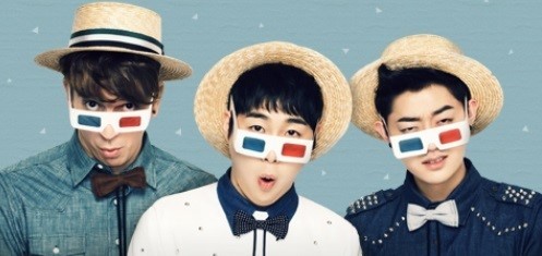 브래드(브래들리래이무어/가수/교수/버스커버스커),장범준(가수/버스커버스커),김형태(가수/버스커버스커)
버스커버스커가 오는 25일 정규 2집을 발표하며 컴백한다