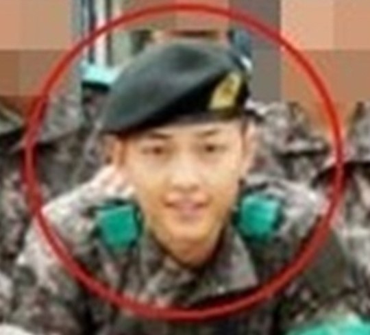 송중기(탤런트/영화배우)
지난달 27일 입소한 ‘늑대소년’ 배우 송중기의 훈련소 사진이 공개됐다.
　