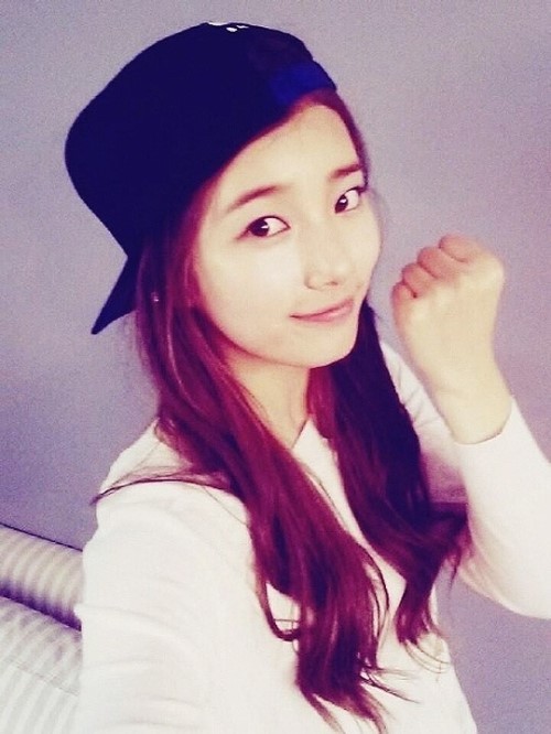수지(배수지/가수/미쓰에이)
미쓰에이 수지가 야구모자를 쓴 사진을 공개했다.