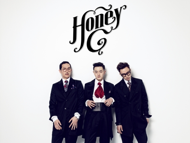 권태현(가수/허니지),배재현(가수/허니지),박지용(가수/허니지)
그룹 허니지(Honey G)가 다음달 18~20일 서울 대학로 학전블루 소극장에서 첫 단독 콘서트 ‘허니지 비긴스’를 개최한다