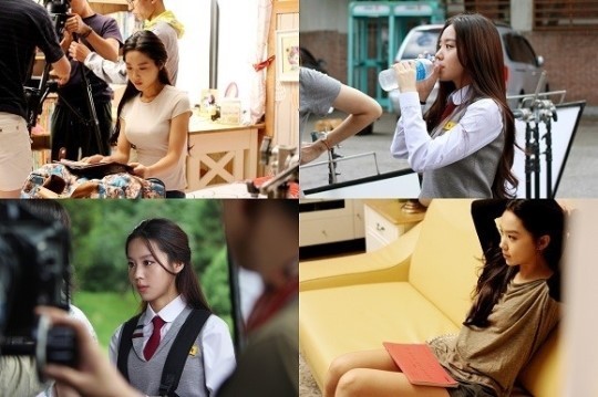 김희정(탤런트/영화배우)
김희정은 13일 공개된 MBC 추석특집극 ‘세상에서 가장 위대한 일’의 촬영 현장 사진에서 몰라보게 성숙한 모습으로 눈길을 끌었다. 김희정은 지난 2000년 방영된 드라마 ‘꼭지’에서 원빈의 조카로 출연, 귀여운 외모에 똑 부러지는 연기로 시청자들의 눈도장을 찍은 바 있다.