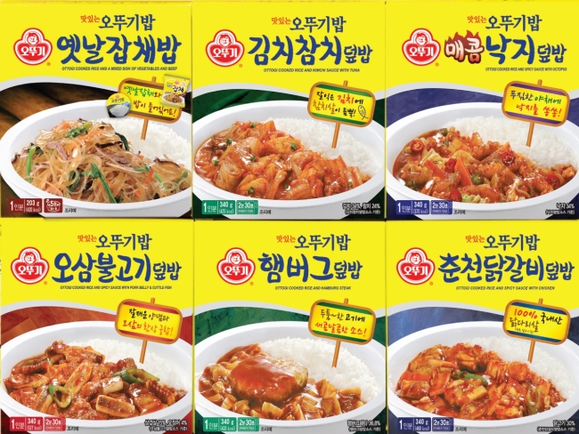 오뚜기가 만드는 즉석밥 ‘맛있는 오뚜기밥’<사진>이 시장점유율을 꾸준히 높여가고 있는 걸로 나타났다. 전통의 강자 CJ제일제당의 ‘햇반’시리즈가 여전히 시장의 절반 이상을 차지하고 있지만, 오뚜기의 기세가 심상치 않다.