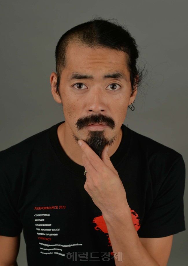 현대무용안무가 김보람.<br />이상섭 기자. babtong@heraldcorp.com 2013.09.12
현대무용안무가 김보람.
이상섭 기자. babtong@heraldcorp.com 2013.09.12
현대무용안무가 김보람.
이상섭 기자. babtong@heraldcorp.com 2013.09.12