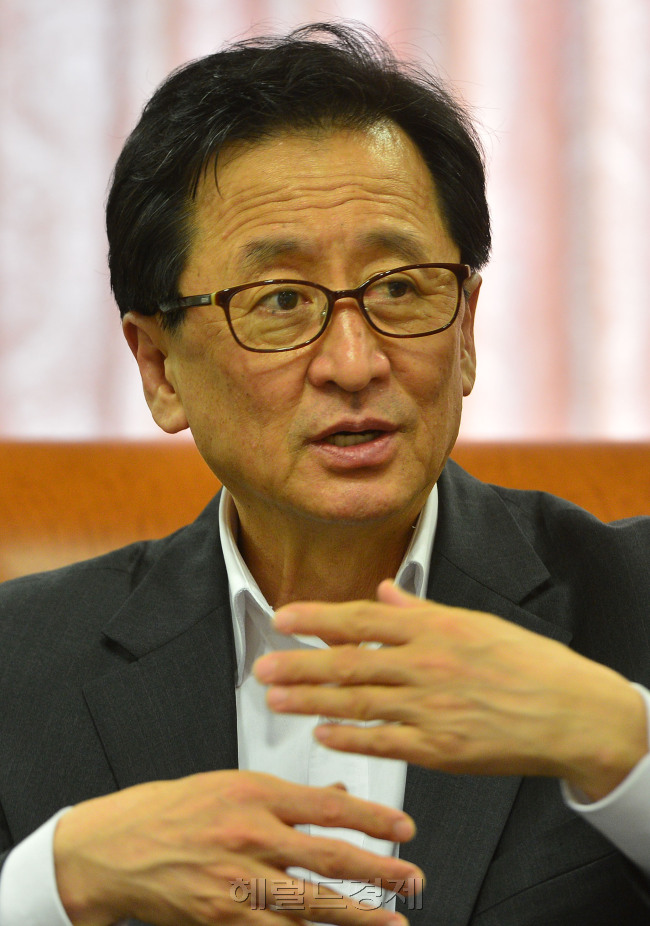 최수현 금융감독원장  인터뷰.<br />이상섭 기자. babtong@heraldcorp.com 2013.05.23
최수현 금융감독원장  인터뷰.
이상섭 기자. babtong@heraldcorp.com 2013.05.23
최수현 금융감독원장  인터뷰.
이상섭 기자. babtong@heraldcorp.com 2013.05.23