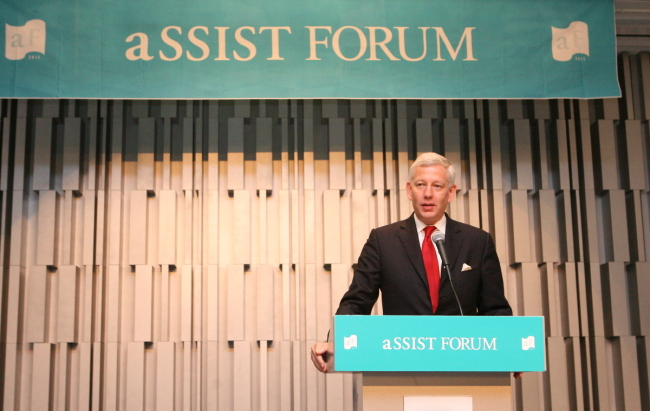 도미니크바튼(DominicBarton/기업인/맥킨지앤드컴퍼니회장)
In the new digital era, the key to success is to appoint a professional chief digital officer who may sort out meaningful data and apply it to an actual business situation, according to a top global consultant
