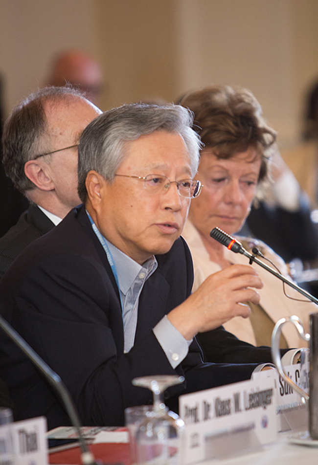 KT chairman Lee Suk-chae.   KT Corp.
