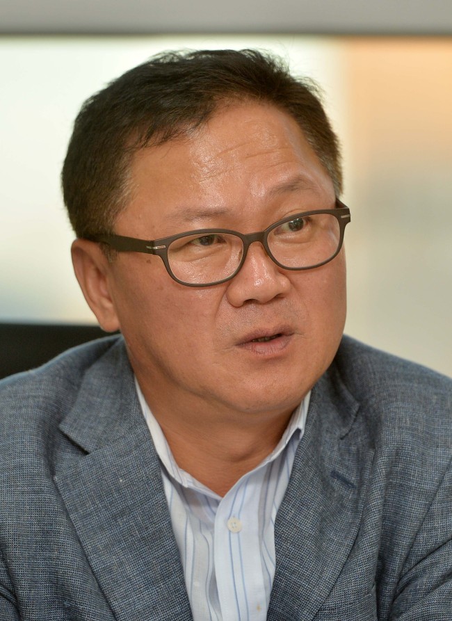 김태현 교수  인터뷰.<br />이상섭 기자. babtong@heraldcorp.com 2013.09.16
Kim Tae-hyun.   Lee Sang-sub/The Korea Herald/