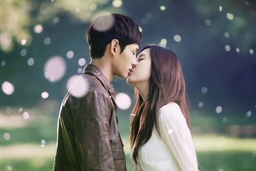 이원근(탤런트),서현(서주현/가수/소녀시대/소녀시대-태티서)
소녀시대 멤버 서현이 드라마 ‘열애’ 제작발표회에 참석해 첫 연기도전 소감을 전했다.