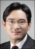 이재용(기업인/삼성전자부회장)
제일모직의 패션 부문이 삼성에버랜드에 넘겨진다는 소식에 대한 업계의 공통 반응이다. 윈-윈을 목표로 둔 선택과 집중이라는 게 삼성의 설명이지만, 이보다는 당장 삼성그룹의 후계경영 구도가 머릿속에 그려지는 것과 무관치 않다.