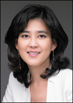 이부진(기업인/호텔신라대표이사사장/삼성에버랜드경영전략담당사장/삼성물산상사부문고문)
제일모직의 패션 부문이 삼성에버랜드에 넘겨진다는 소식에 대한 업계의 공통 반응이다. 윈-윈을 목표로 둔 선택과 집중이라는 게 삼성의 설명이지만, 이보다는 당장 삼성그룹의 후계경영 구도가 머릿속에 그려지는 것과 무관치 않다.
