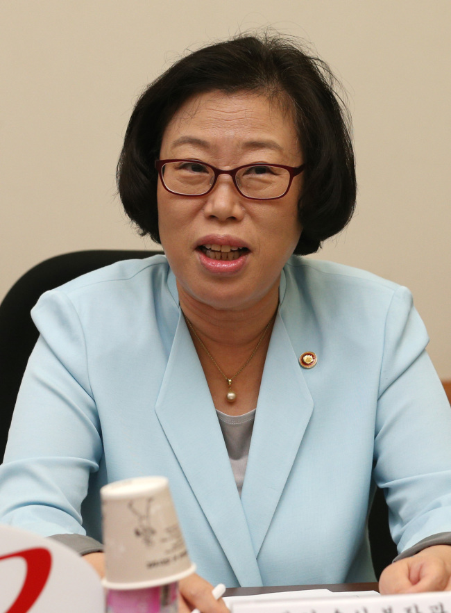 윤진숙(정무직공무원/전연구인/해양수산부장관)