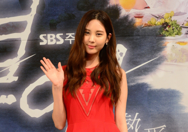 서현(서주현/가수/소녀시대/소녀시대-태티서)
소녀시대의 서현은 28일부터 방영 예정인 SBS 새 주말드라마 ‘열애’(극본 박예경 연출 배태섭 제작 팬엔터테인먼트) 에서 한유림 역할로 첫 정극연기에 도전한다.