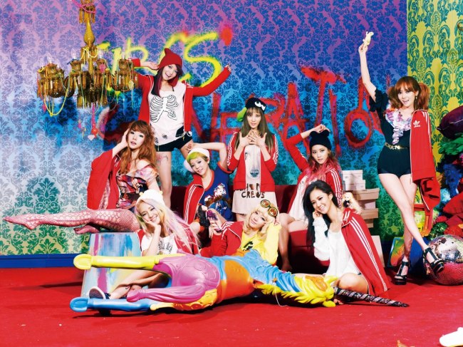 제시카(정수연/가수/뮤지컬배우/소녀시대),최수영(가수/VJ/소녀시대),유리(권유리/가수/탤런트/소녀시대),효연(김효연/가수/소녀시대),윤아(임윤아/가수/탤런트/소녀시대),서현(서주현/가수/소녀시대/소녀시대-태티서),티파니(스테파니황/가수/소녀시대/소녀시대-태티서),태연(김태연/가수/뮤지컬배우/소녀시대/소녀시대-태티서),써니(이순규/가수/소녀시대)
K-pop-to-drama crossovers are fast becoming the norm, with many singers making their acting debut via the small screen.