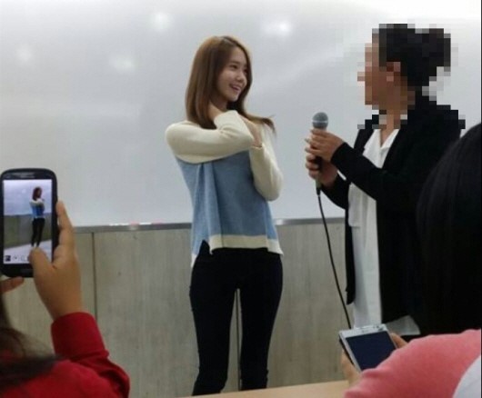 윤아(임윤아/가수/탤런트/소녀시대)
소녀시대 윤아가 재학 중인 동국대학교 강의실에서 포착됐다.