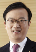 박철규(준정부기관인/전공무원/중소기업진흥공단이사장)
중소기업진흥공단(이사장 박철규ㆍ사진)은 25일 오전 서울시 회현동 우리은행 본점에서 우리은행과 ‘창조경제 실현을 위한 중소기업 지원 업무협약’을 체결했다고 밝혔다.