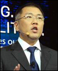 정의선(기업인/현대자동차부회장)
정의선<사진> 현대자동차 부회장이 24일 터키로 날아갔다. 이달 중으로 본격 양산에 들어가는 현대차 유럽 전략 모델 i10을 직접 챙기기 위해서다.