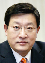 허태수(기업인/GS홈쇼핑대표이사사장)
업계 매출 1위’ GS홈쇼핑(대표이사 허태수ㆍ사진)은 활발한 해외시장 공략과 패션 부문 고급화 전략을 통해 불황을 넘어 글로벌 홈쇼핑사로 도약하고 있다.