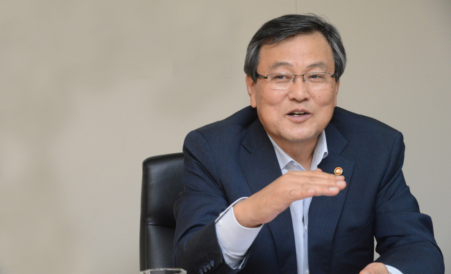 Choi Mun-kee.   (Chung Hee-cho/The Korea Herald)