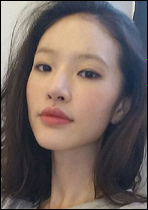 유지안(모델)
배우 김우빈(24)이 모델 유지안(25)과의 열애 사실을 인정하면서 유지안에 대한 관심이 높아지고 있다.