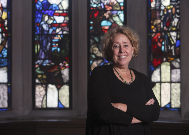Robin Fleming, a medieval historian at Boston College, is among the 24 recipients named Wednesday to receive a $625,000 “genius grant” from the MacArthur Foundation.  (AP-Yonhap News)