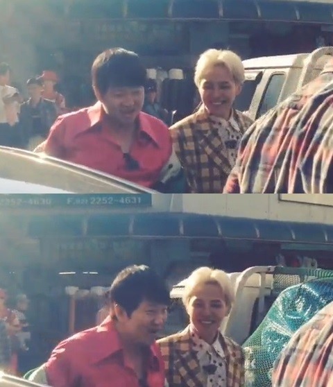 정형돈(MC/개그맨),지드래곤(권지용/가수/음악PD/빅뱅/GD&TOP)
25일 한 누리꾼은 빅뱅 지드래곤과 개그맨 정형돈이 종로구 동묘시장에서 함께 있는 모습을 본 목격담과 인증샷을 게재했다.