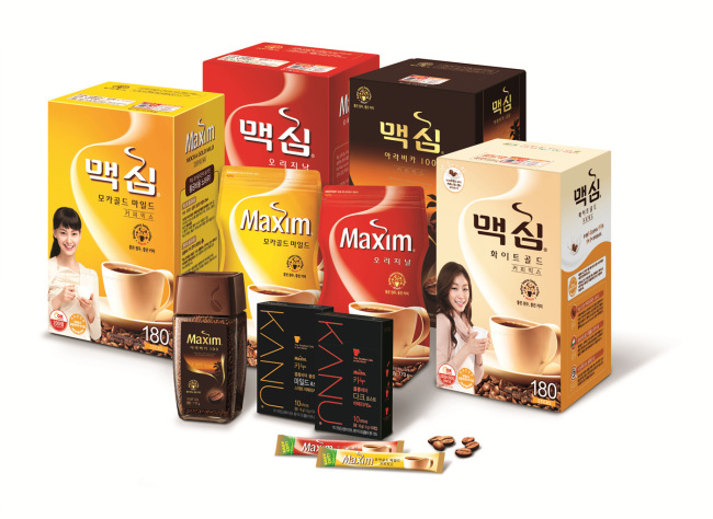 동서식품이 고급 원두 비중을 높이고, 커피 향 선별 포집 기술 등을 적용해 ‘맥심’ 등 자사 커피제품의 품질을 높이는 ‘리스테이지’에 나섰다. 이번 리스테이지는 지난 2008년에 이어 5번째로 단행한 것이다.