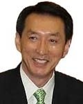 김석기(전외무공무원/전사회기관단체인)
용산참사 유가족과 진상규명위원회ㆍ한국공항공사 노동조합은 26일 오전 서울 종로구 청운효자동 주민센터 앞에서 기자회견을 열어 “용산참사 때 경찰 진압을 지휘한 김석기 전 서울경찰청장의 공항공사 사장 후보 선정을 철회하라”고 촉구했다.