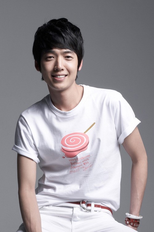 정경호(탤런트/영화배우)
배우 정경호가 라디오 생방송 중 열애 사실을 고백해 화제다.