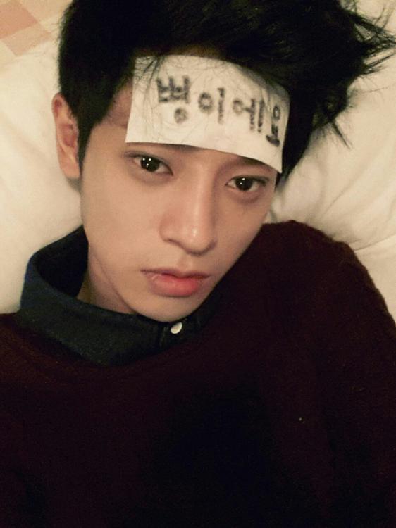 정준영(가수)
가수 정준영 (24)이 1일 데뷔 앨범의 선공개곡 “병이에요(Spotless Mind)”를 발표했다.