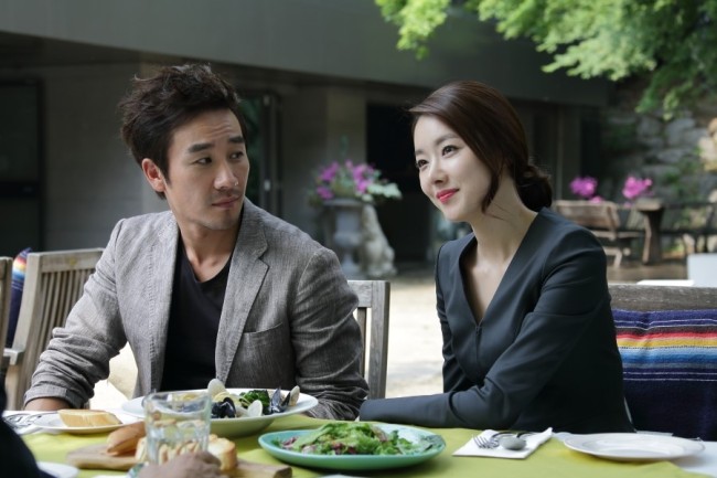 엄태웅(좌부터/영화배우/탤런트),소이현(조우정/탤런트/영화배우)
A scene from “Top Star,” directed by veteran actor Park Joong-hoon.   (BIFF)