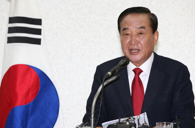 서청원(정당인/새누리당상임고문)
Internal conflict within the ruling Saenuri Party is escalating over its choice for a candidate in the upcoming parliamentary by-election.